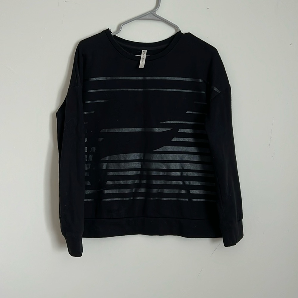 Medium black Fabletics sweatshirt